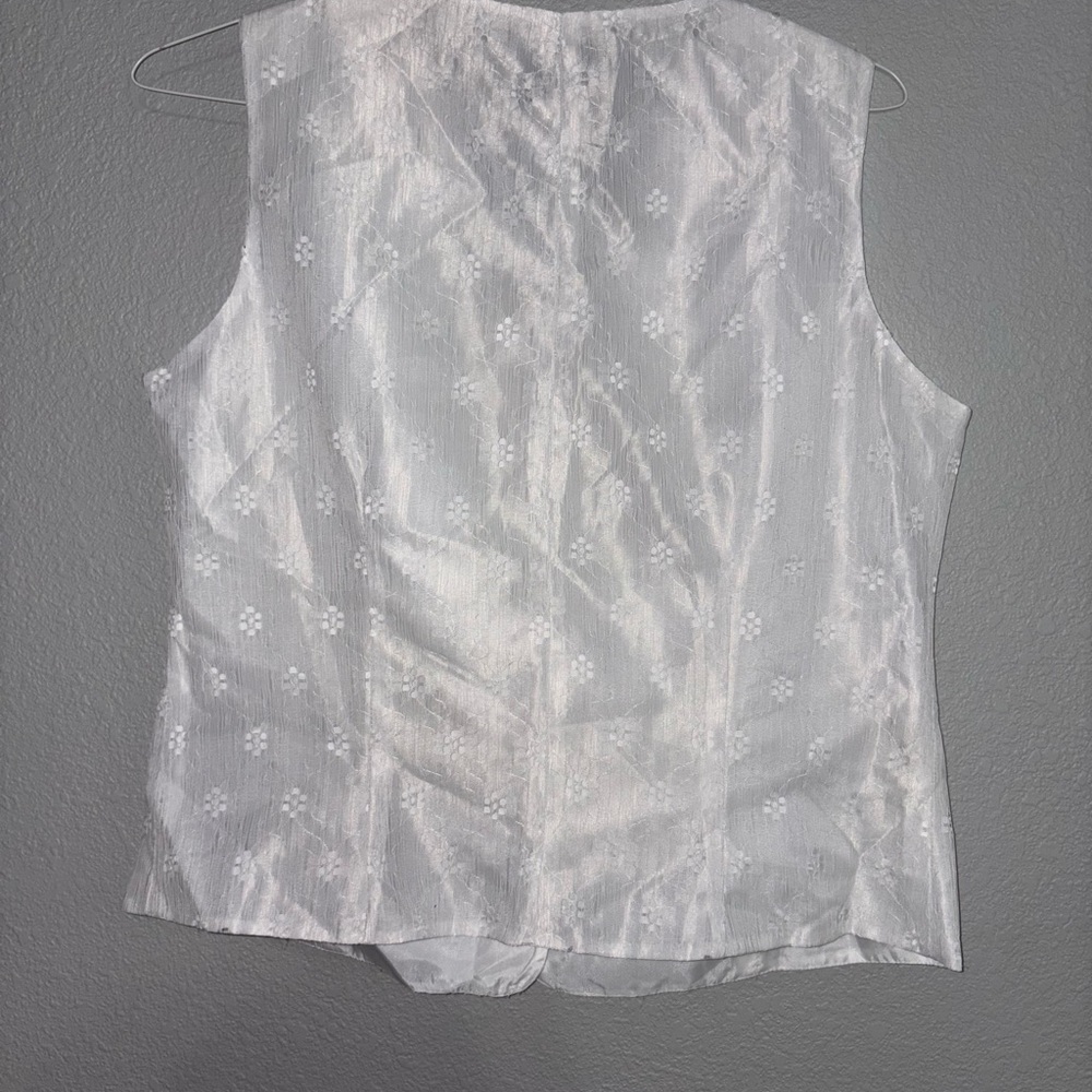 Danny & Nicole White Sleeveless Blouse - Picture 3 of 3